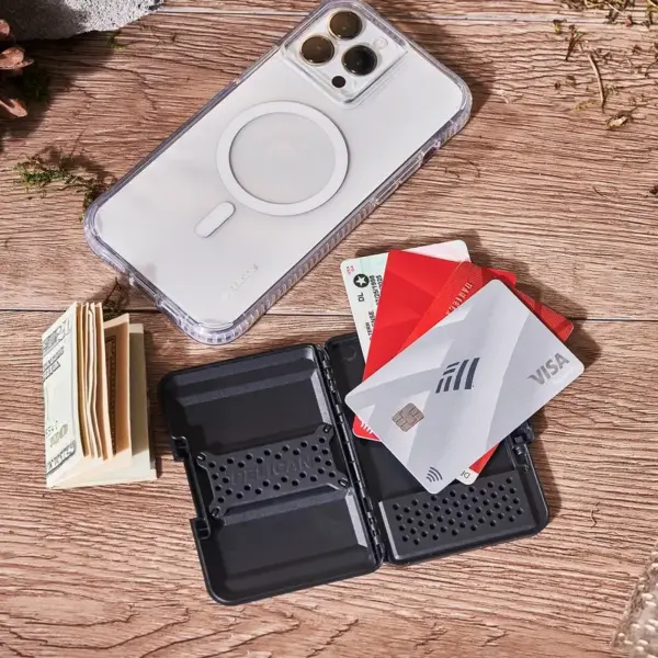 Pelican Protector MagSafe Wallet - Image 4