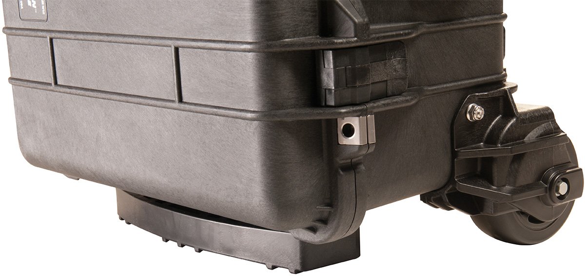 pelican-1560m-rugged-rolling-outdoor-case.jpg