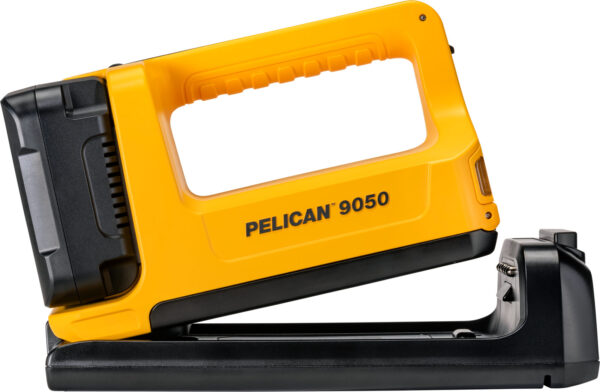 Pelican 9050 LED Lantern - Image 4