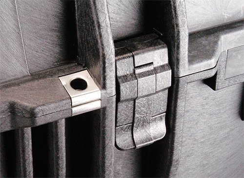 pelican-protector-hard-case-watertight-latch_1.jpg
